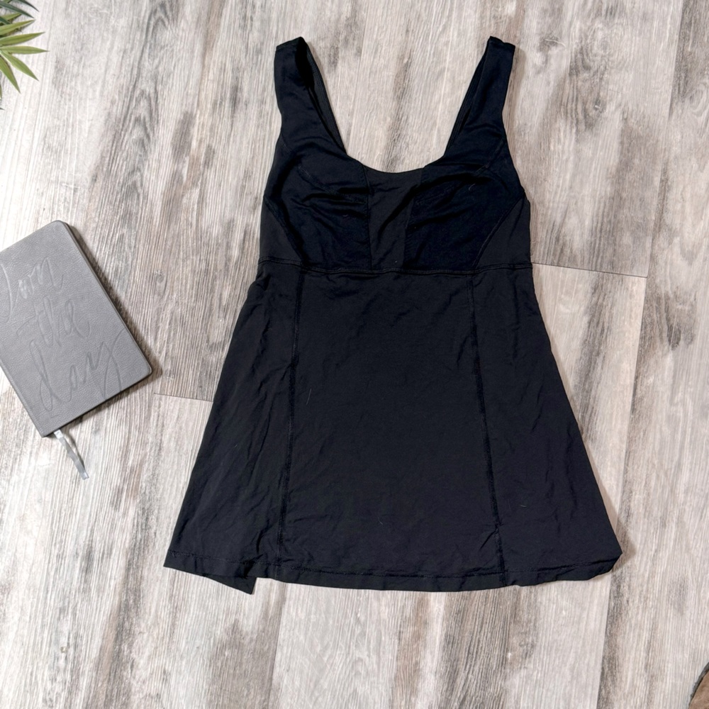 Lululemon tank with built in bra